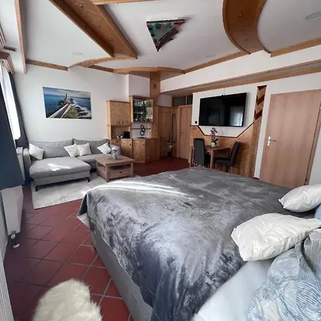 Fleischerei&jausenstation Palucaj בית אירוח *