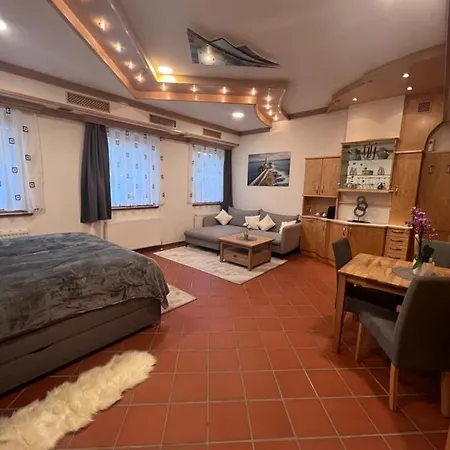 Fleischerei&jausenstation Palucaj *