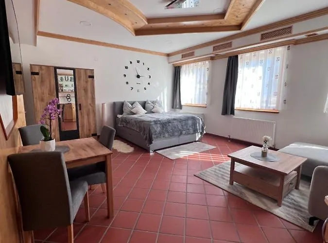 Fleischerei&jausenstation Palucaj *